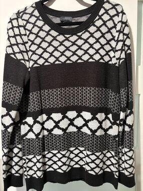 The Limited Black & White Geometric Crewneck Sweater